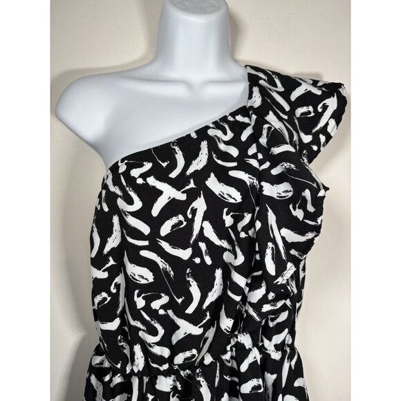 GILLI One Shoulder Black and White Ruffle Cinch Waist Top Quiet Luxury Large - Picture 2 of 6